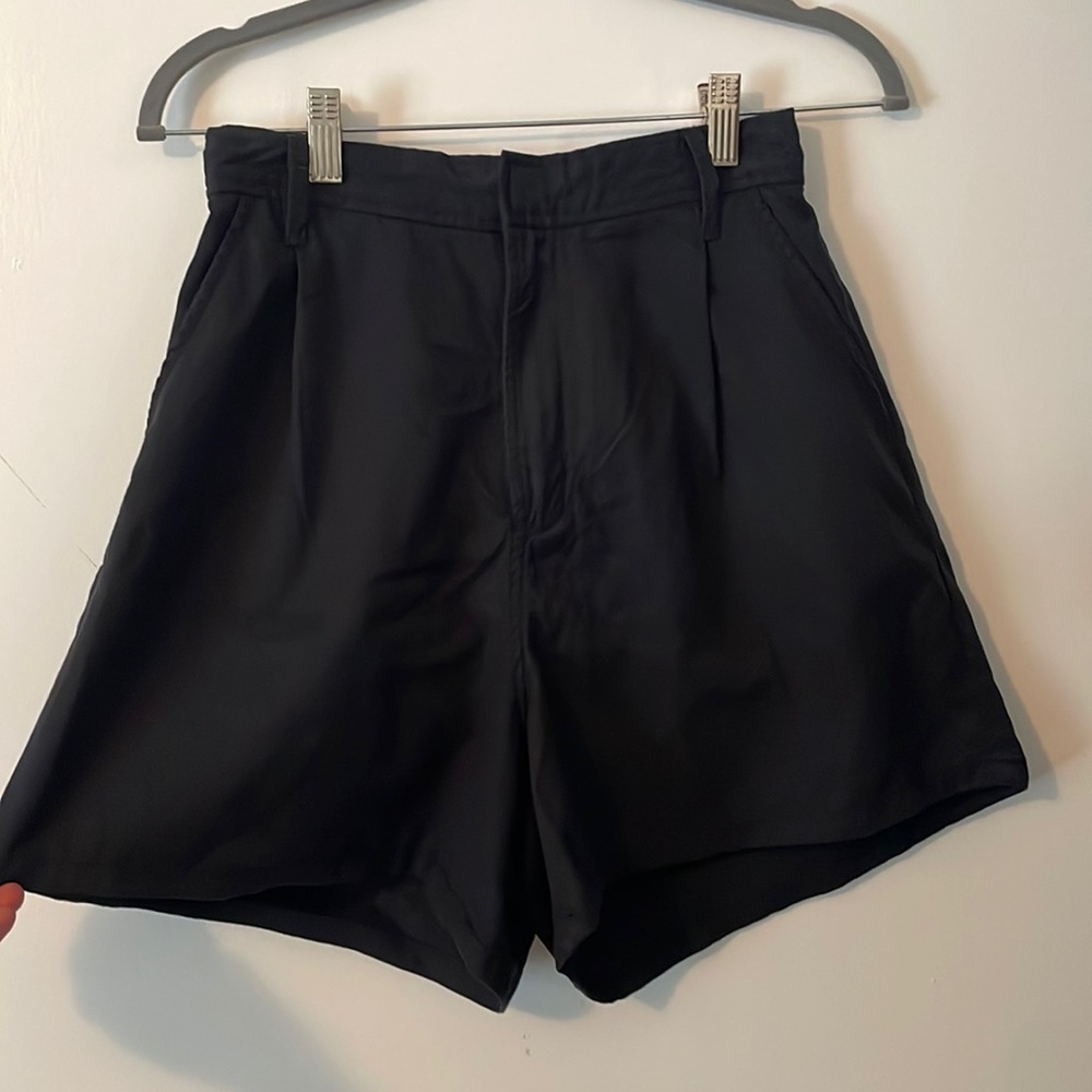 NWT Good American 5” Inseam Shorts